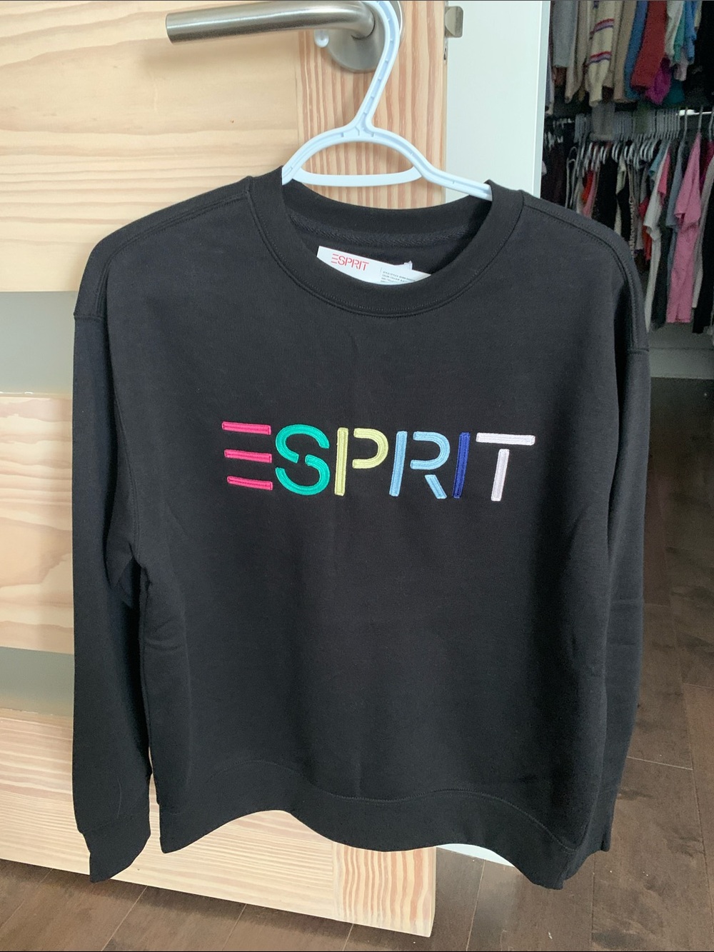 Esprit Vintage 80s Black Crewneck Sweatshirt with Multicolor Logo - small